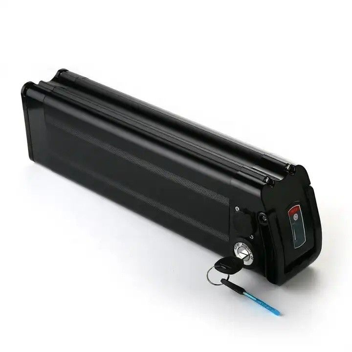 36V Pesce d'argento Potente 10s6p 10s5p Batteria agli ioni di litio Con USB Black Silverfish Stile E-Bike Batteria
